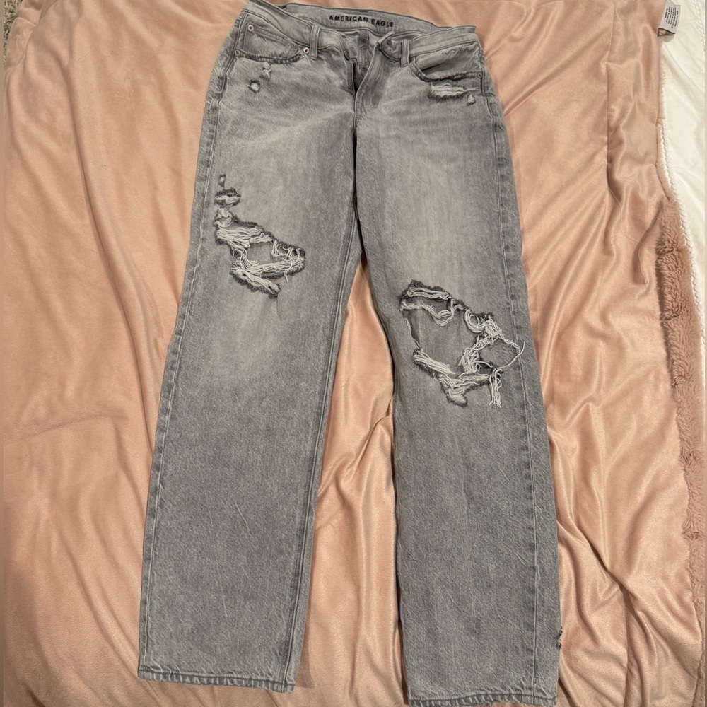 American Eagle Outfitters Gray Mid-Rise Distressed Straight Leg Jeans